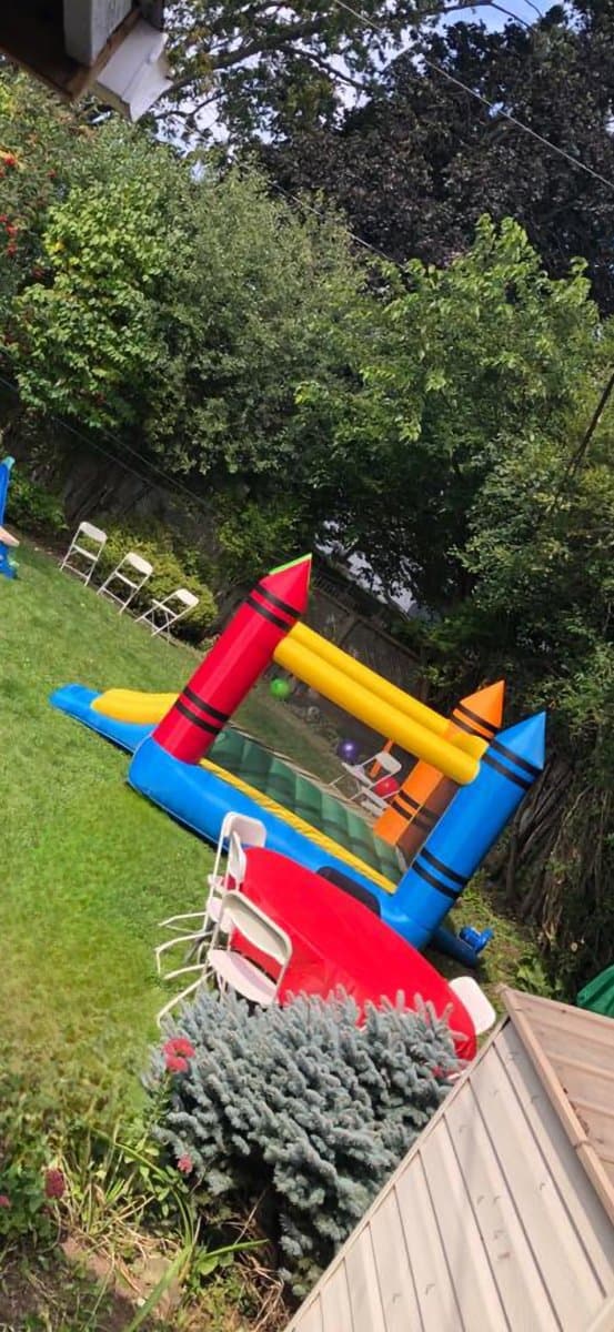 Bouncy castle for rent in Richmond Hill, Ontario — toolshare