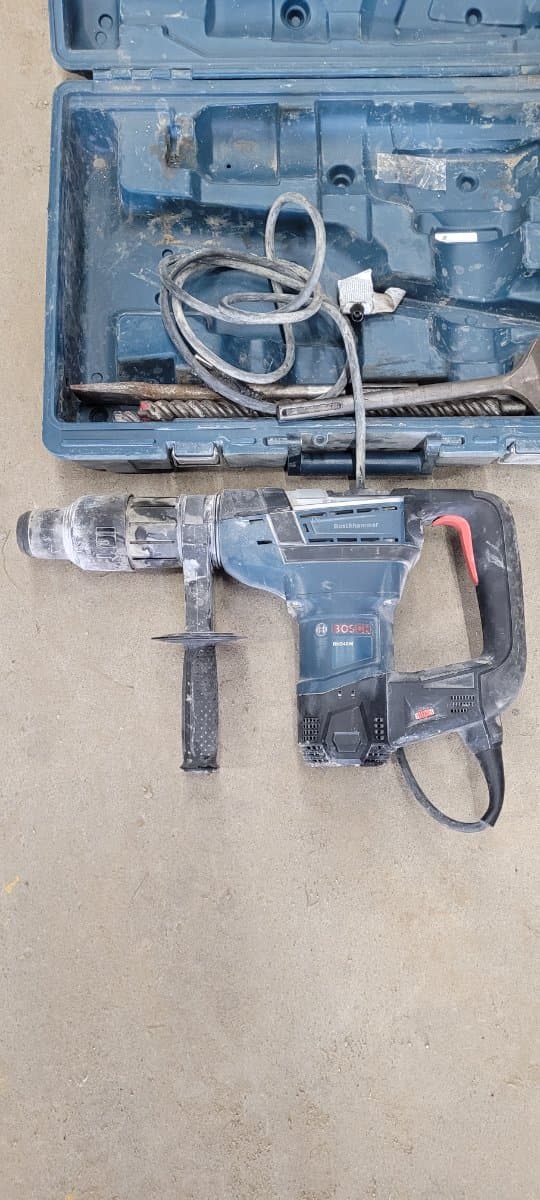 Rotary Hammer Drill Corded for rent in Newmarket, Ontario — toolshare