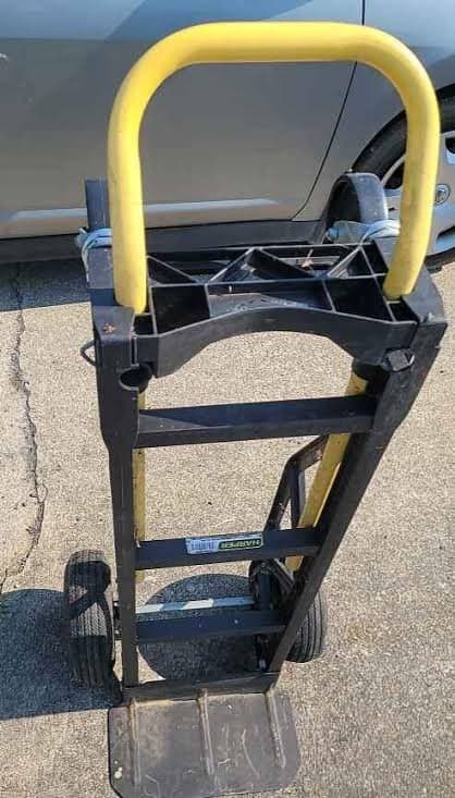 Convertible Hand Truck / Dolly for rent in Richmond Hill, Ontario — toolshare
